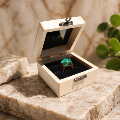 Ellio Isso "Emerald Realm" – Handcrafted Forest Green and Hidden Treasure Ring