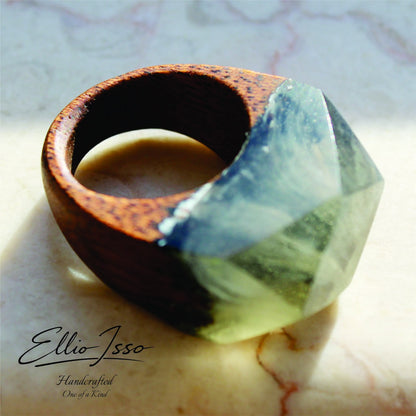 Ellio Isso "Ancient Flame" – Handcrafted Fiery Wood and Spirit of Nature Ring