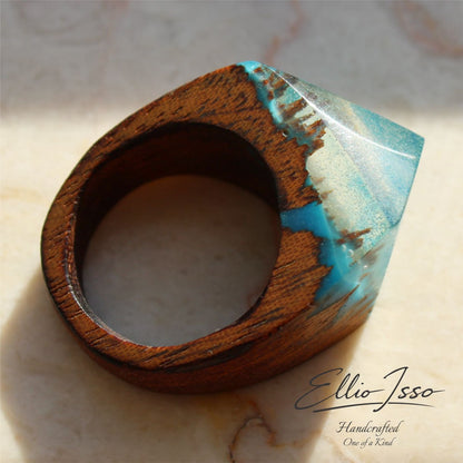 Ellio Isso "Azure Peaks" – Handcrafted Mountain Silhouette and Blue Sky Ring