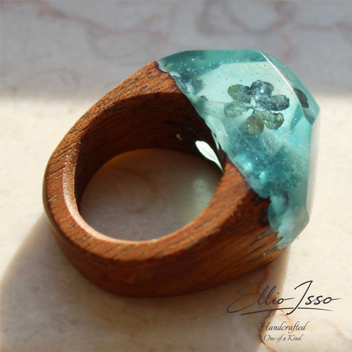 Ellio Isso "Lucky Tide" – Handcrafted Four-Leaf Clover and Abundance Ring