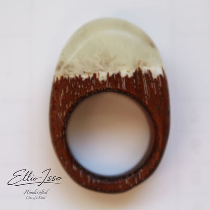 Ellio Isso "Arctic Crown" – Handcrafted Ice Crystal and Pure Strength Ring
