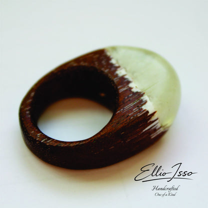Ellio Isso "Arctic Crown" – Handcrafted Ice Crystal and Pure Strength Ring